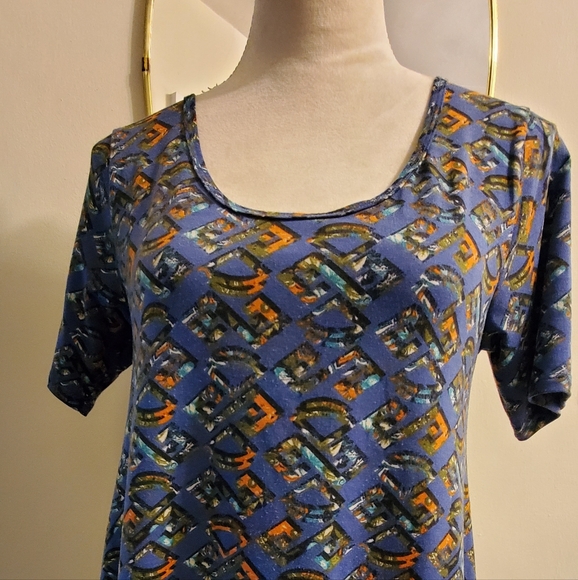 LuLaRoe T Shirt Top - Picture 2 of 3